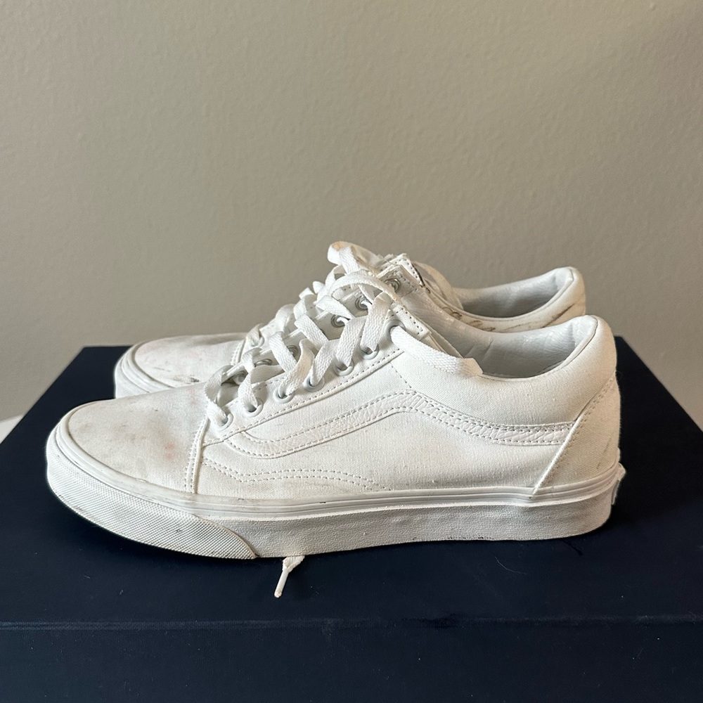 White vans